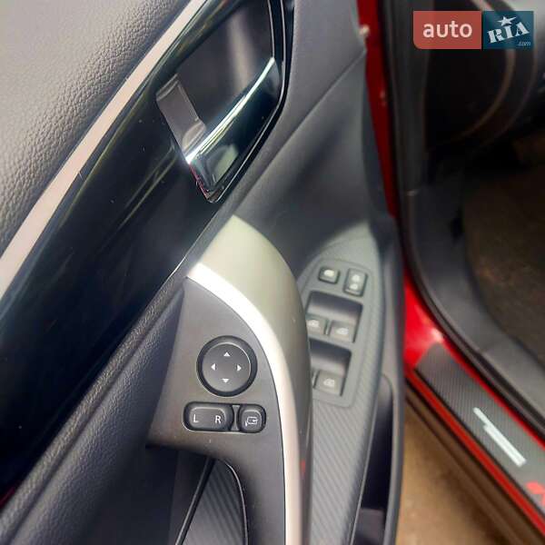 Позашляховик / Кросовер Mitsubishi Eclipse Cross 2024 в Києві