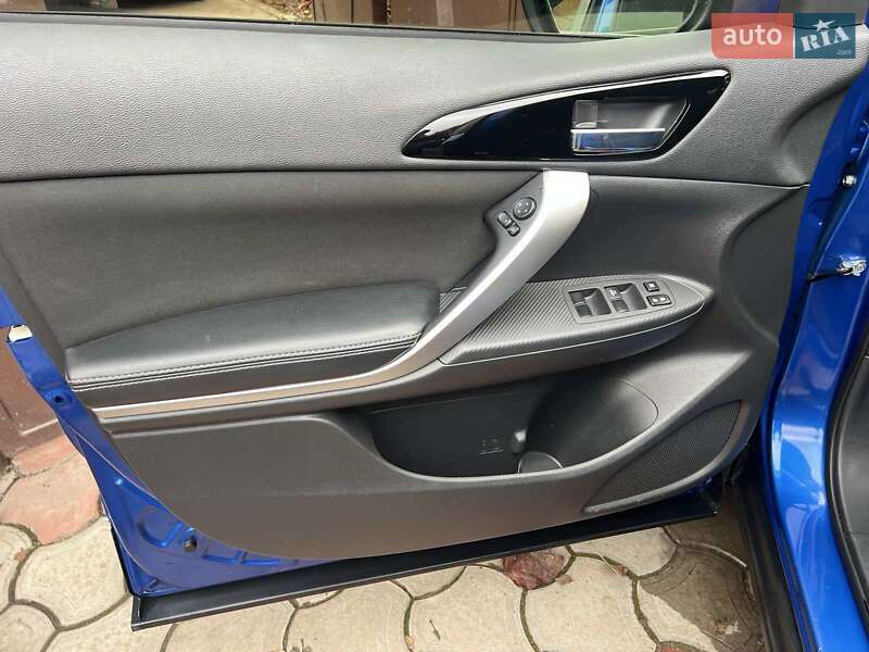 Внедорожник / Кроссовер Mitsubishi Eclipse Cross 2018 в Одессе фото 43 Внедорожник / Кроссовер Mitsubishi Eclipse Cross 2018 в Одессе