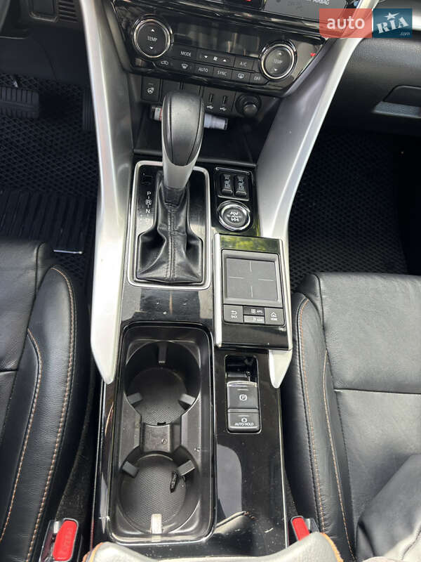 Позашляховик / Кросовер Mitsubishi Eclipse Cross 2018 в Чернігові