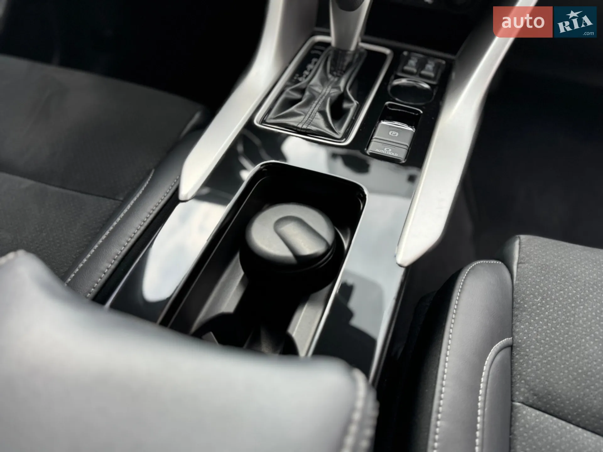 2021 Mitsubishi Eclipse Cross - мініатюра 24