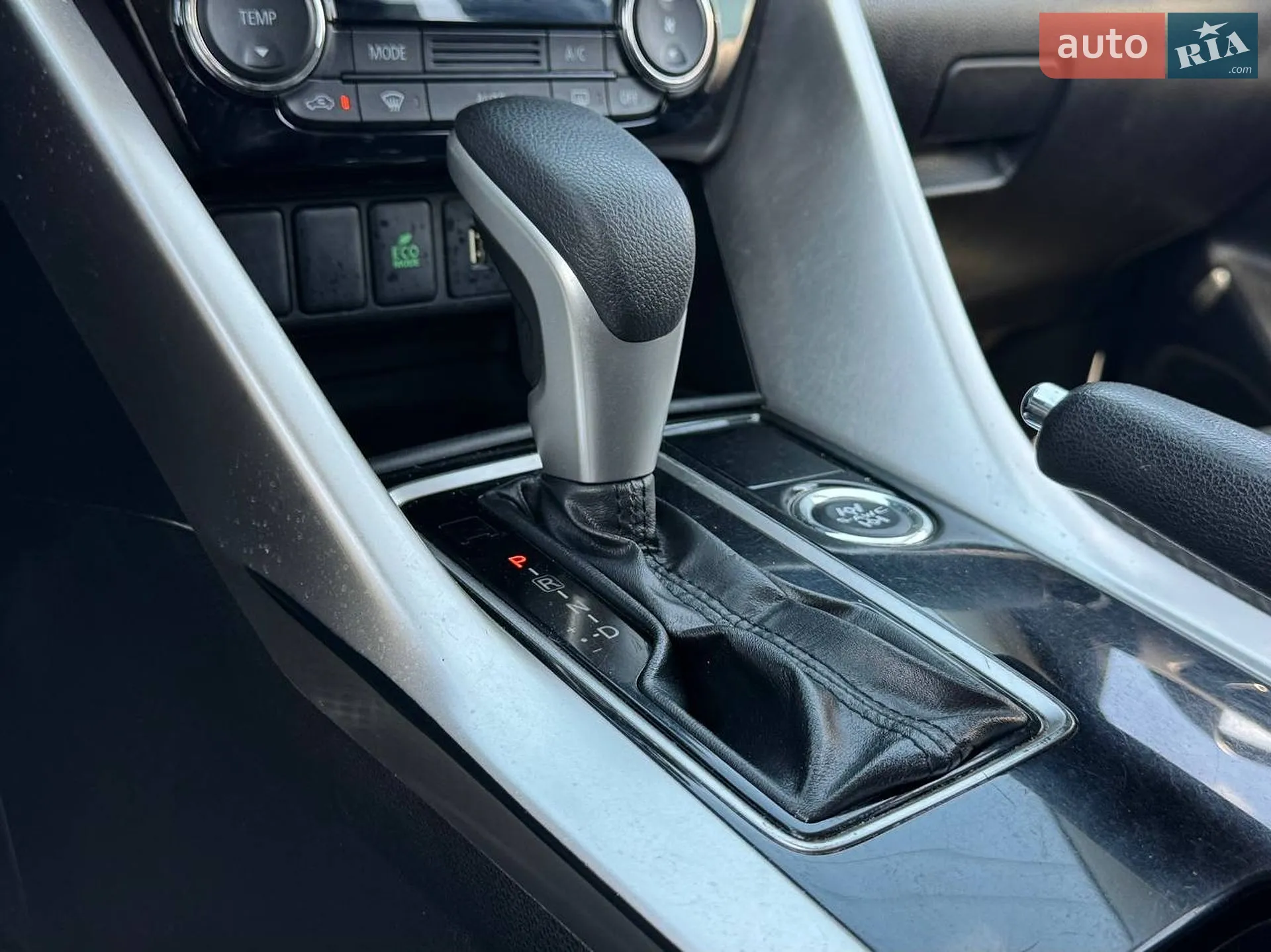 2018 Mitsubishi Eclipse Cross - мініатюра 28