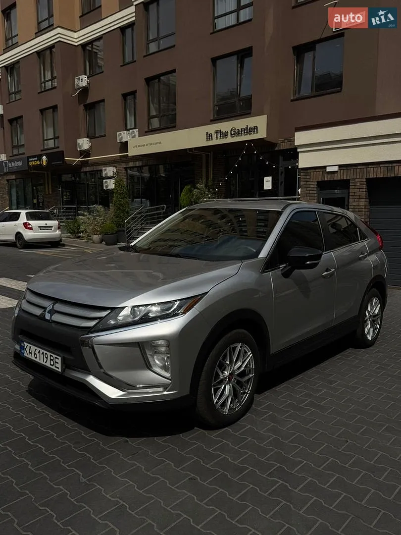 2019 Mitsubishi Eclipse Cross - фото 1