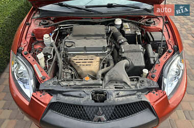 Купе Mitsubishi Eclipse 2010 в 