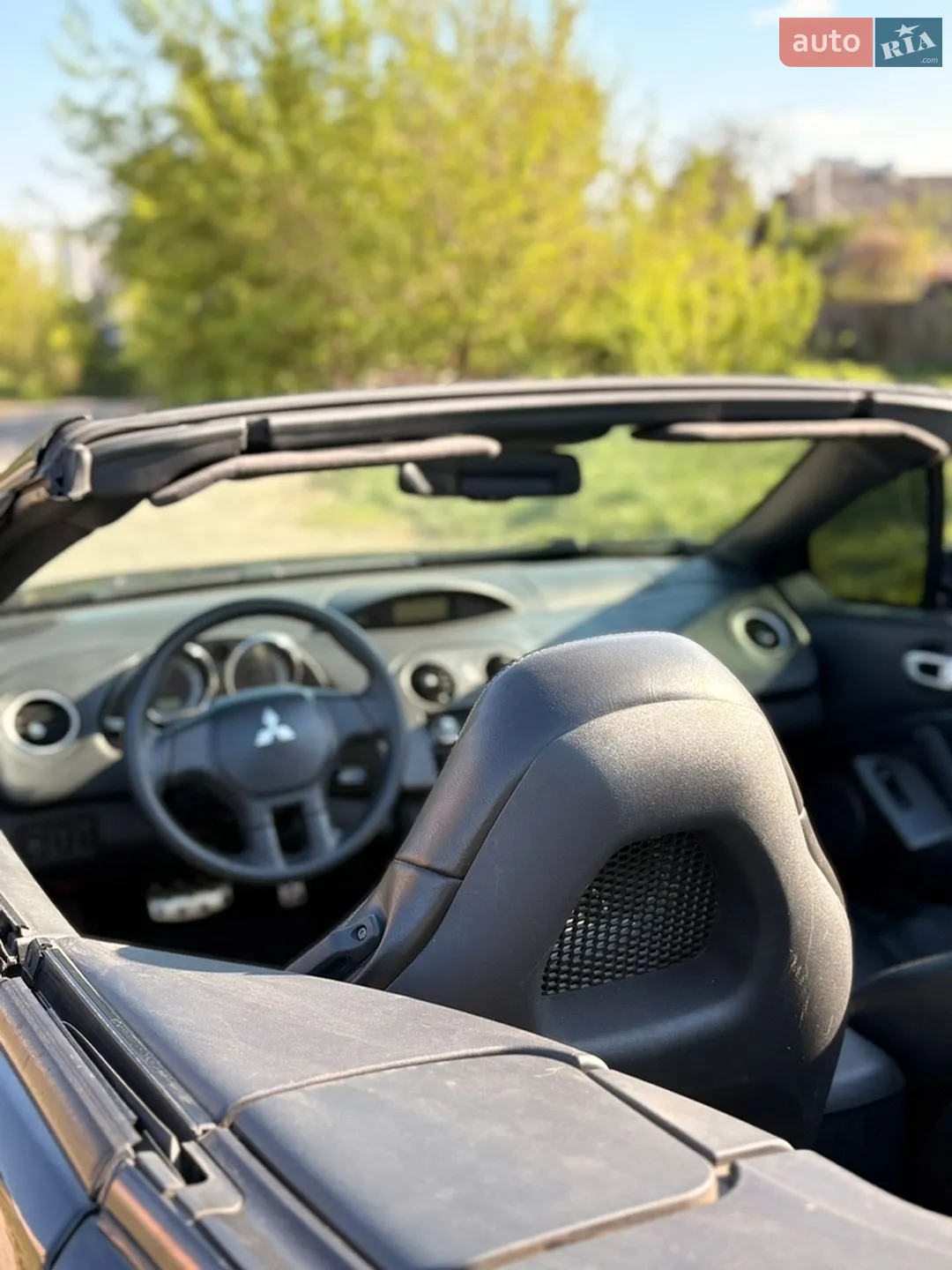 2010 Mitsubishi Eclipse - мініатюра 17