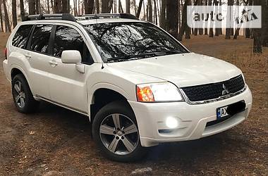 Позашляховик / Кросовер Mitsubishi Endeavor 2011 в 