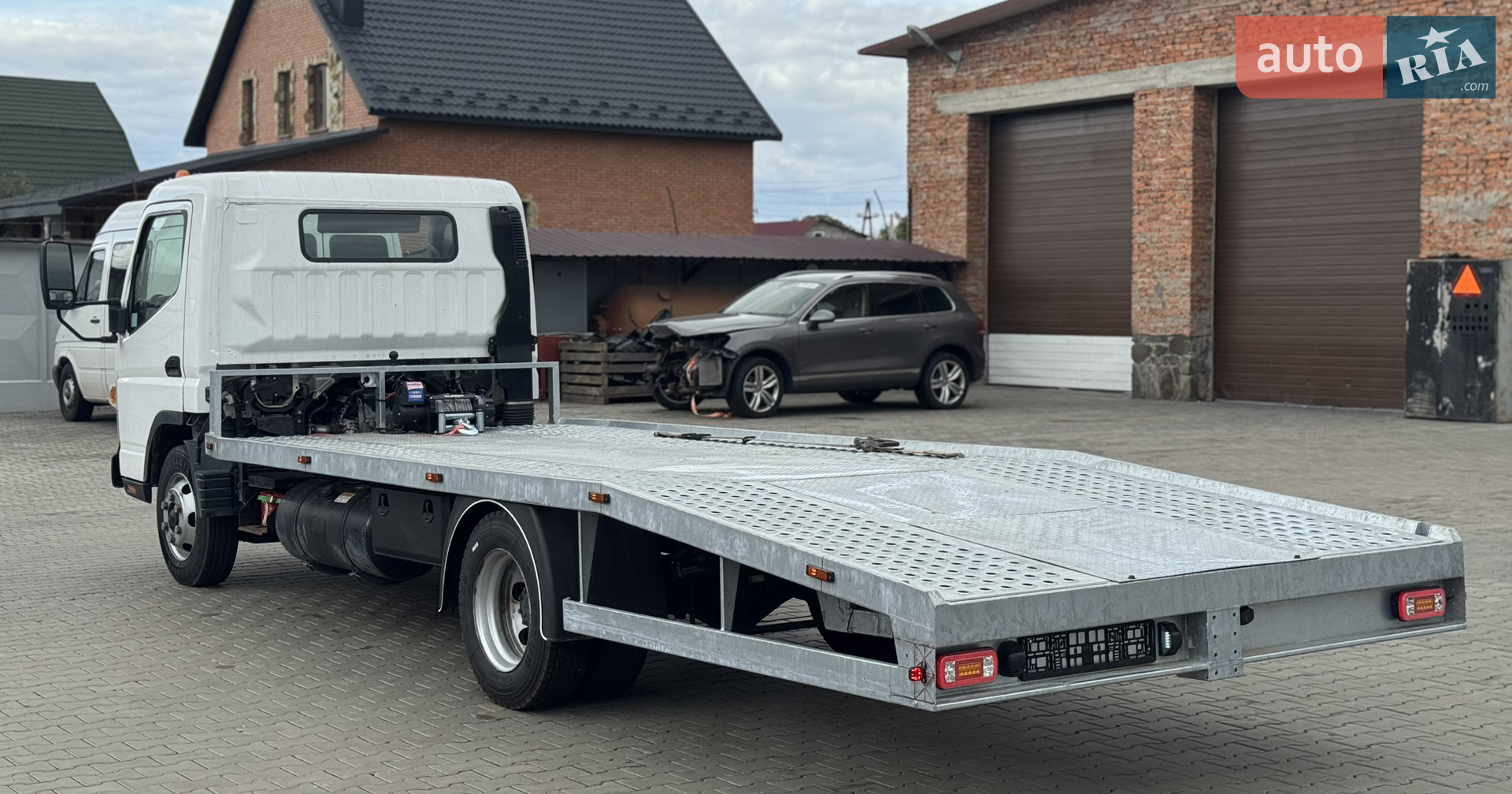 Mitsubishi Fuso Canter 2017 VIN JL6BNG1A8HK003522 фото оголошення 4 з 5