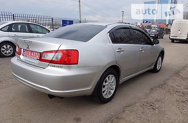 Седан Mitsubishi Galant 2010 в Киеве