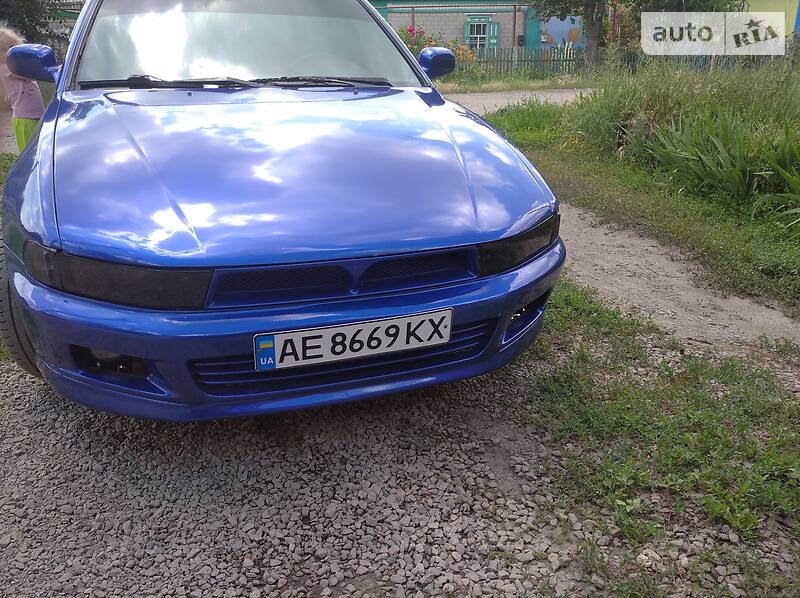 Mitsubishi Galant