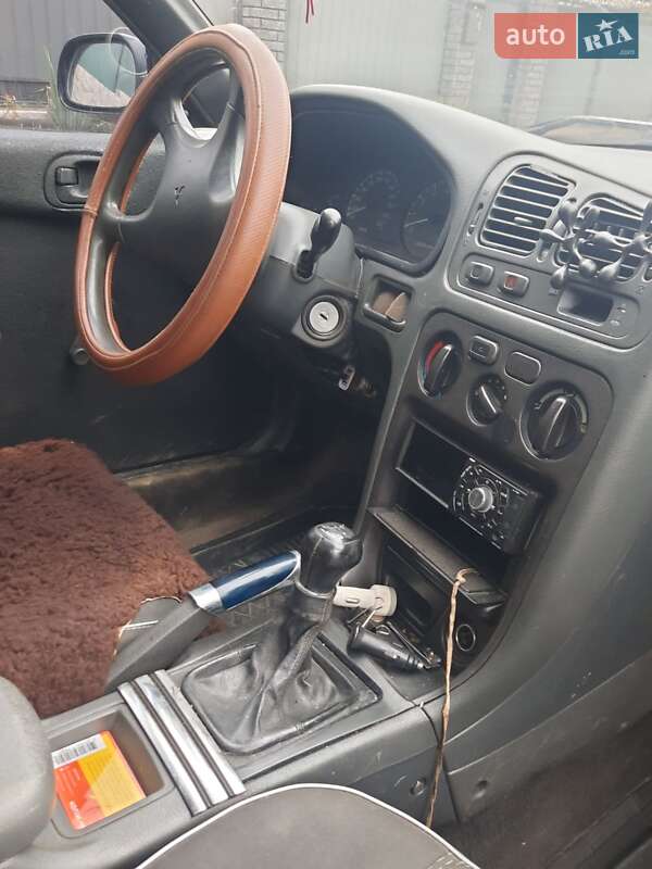 Седан Mitsubishi Galant 1994 в Черновцах