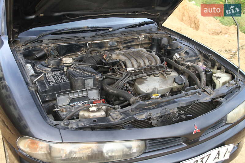 Седан Mitsubishi Galant 1993 в Одесі