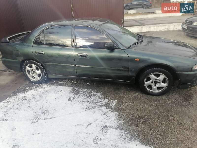 Седан Mitsubishi Galant 1994 в Першотравенске
