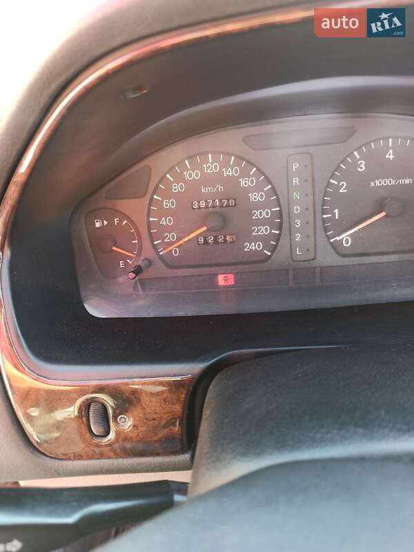 Седан Mitsubishi Galant 1998 в Черновцах