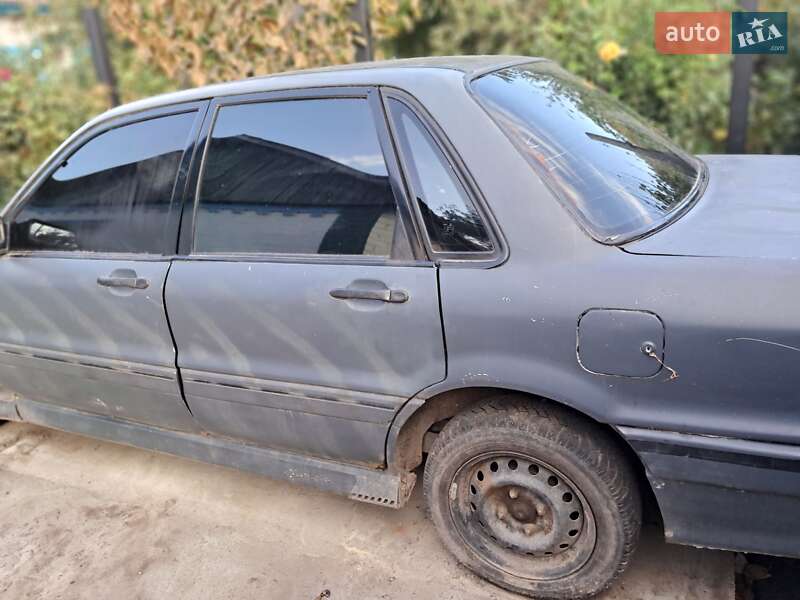 Седан Mitsubishi Galant 1988 в Полтаве
