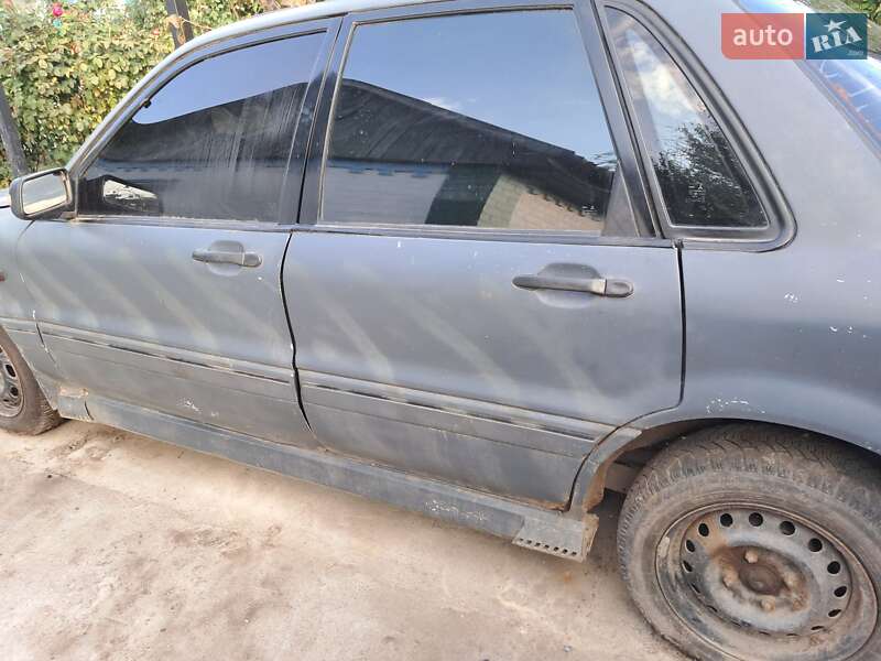 Седан Mitsubishi Galant 1988 в Полтаве