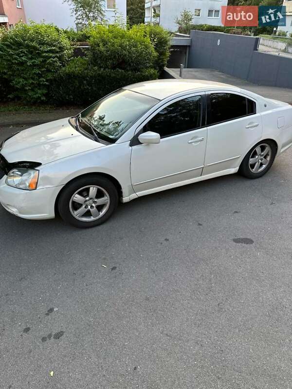 Седан Mitsubishi Galant 2004 в Миколаєві