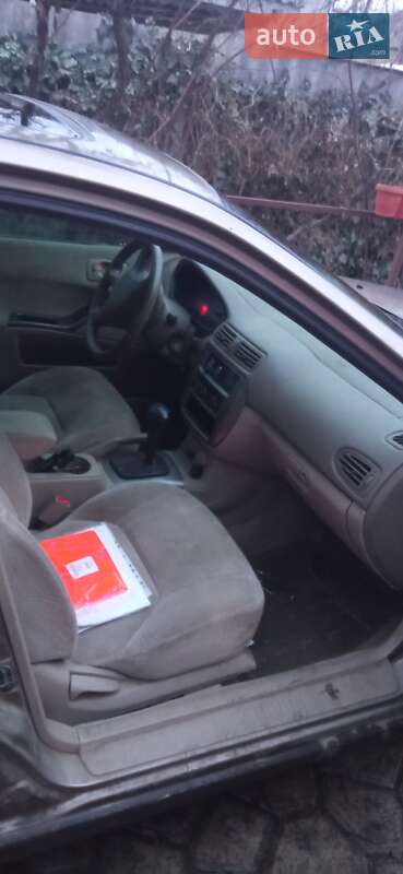 Седан Mitsubishi Galant 2002 в Измаиле