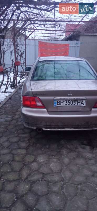 Седан Mitsubishi Galant 2002 в Измаиле