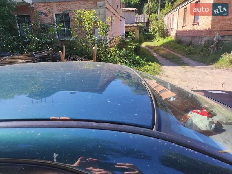 Седан Mitsubishi Galant 2000 в Киеве