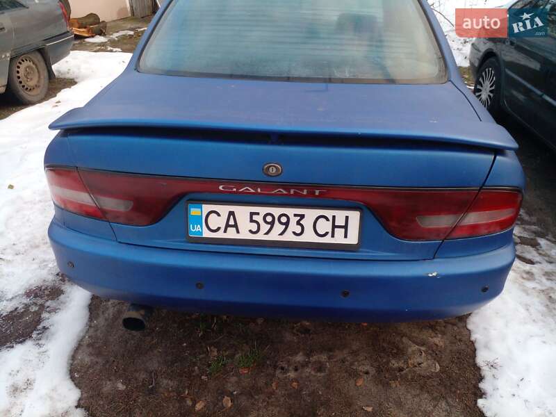 Седан Mitsubishi Galant 1993 в Черкассах