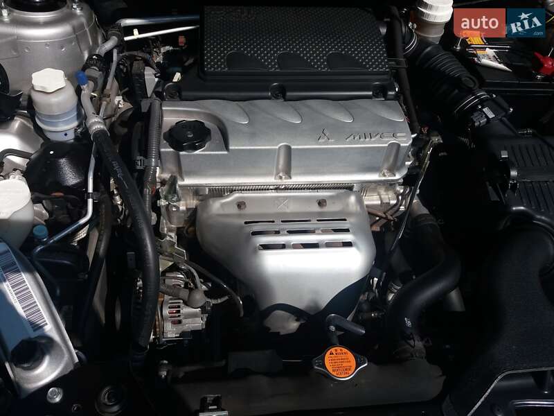 Седан Mitsubishi Galant 2008 в Києві