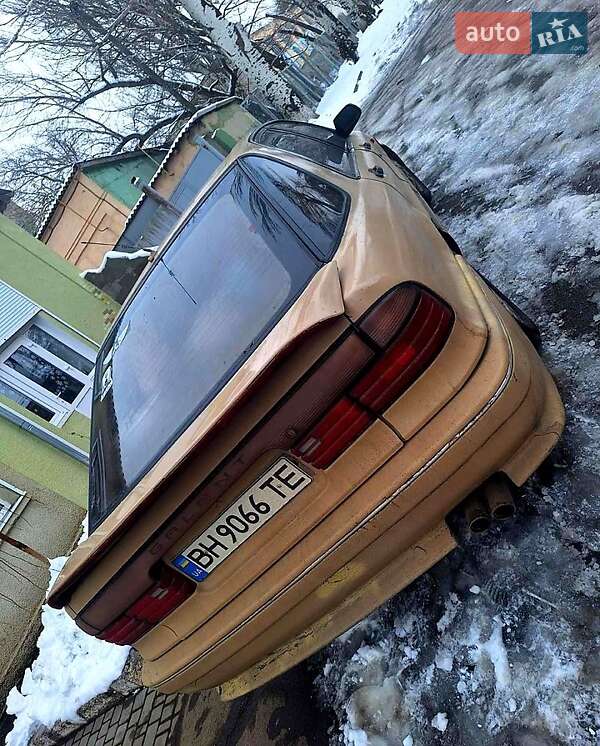 Лифтбек Mitsubishi Galant 1989 в Раздельной