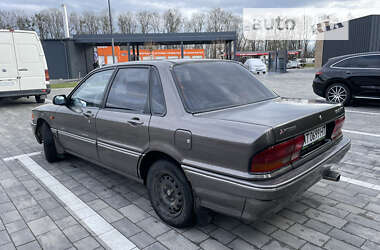 Седан Mitsubishi Galant 1991 в Луцке