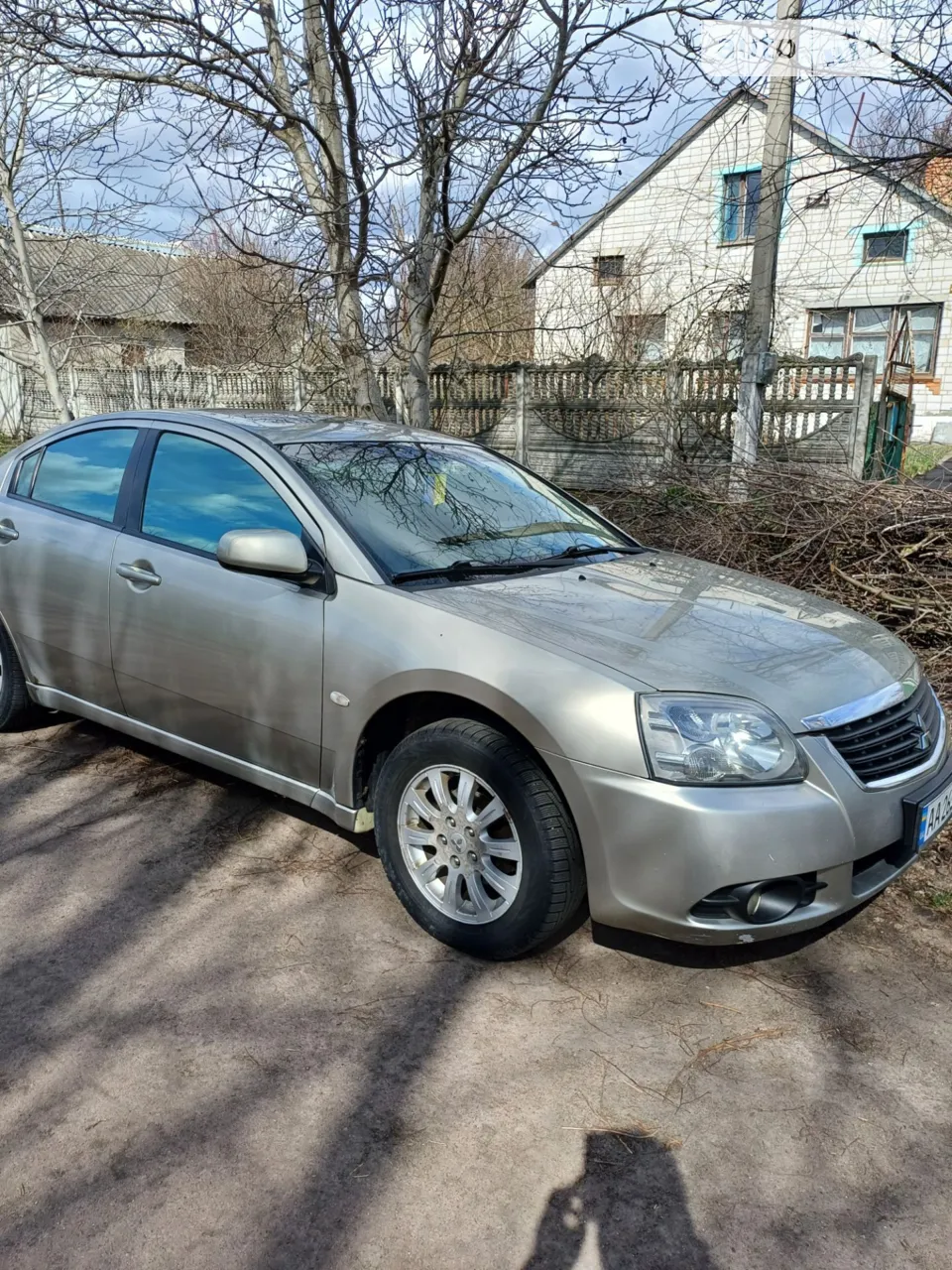 авто обслужене, перебувае в гарному стані, але трохи потрібно зробити косметіку, обмін на мерс віто.