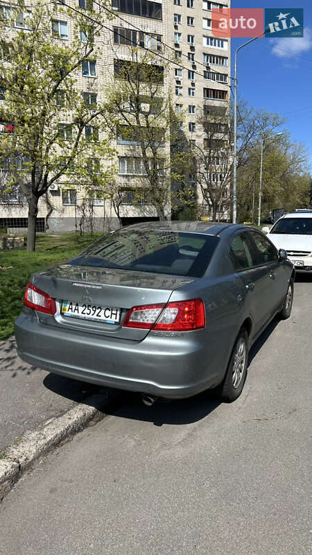 Седан Mitsubishi Galant 2009 в Києві