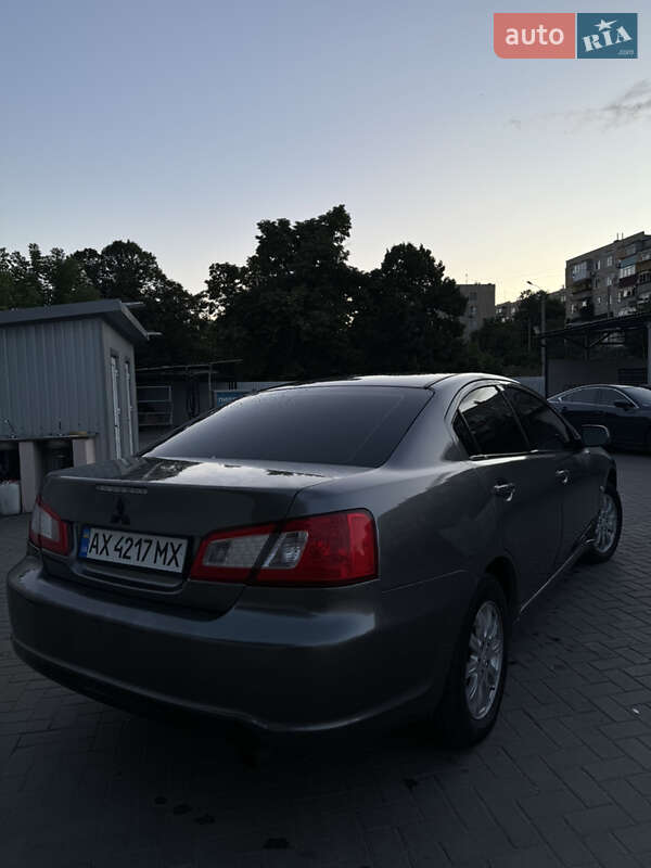 Седан Mitsubishi Galant 2008 в Никополе