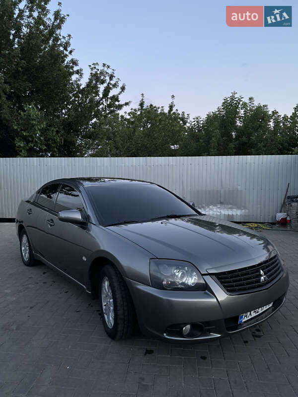Седан Mitsubishi Galant 2008 в Никополе