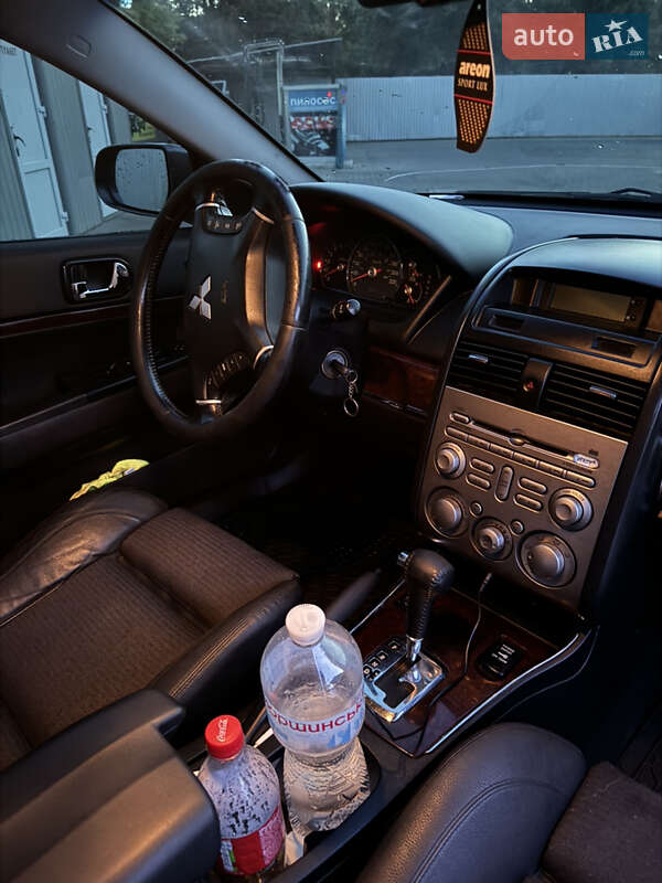 Седан Mitsubishi Galant 2008 в Никополе
