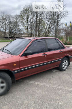 Седан Mitsubishi Galant 1988 в Краматорську