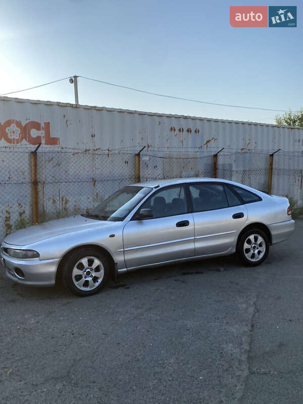 Седан Mitsubishi Galant 1996 в Николаеве