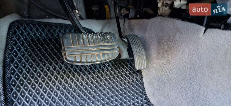 Седан Mitsubishi Galant 2003 в Полтаве