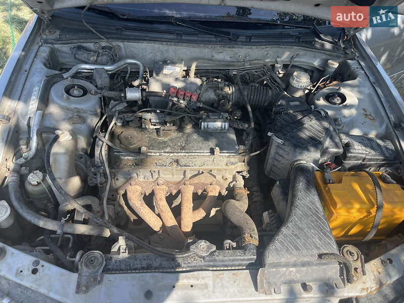 Седан Mitsubishi Galant 1997 в Измаиле