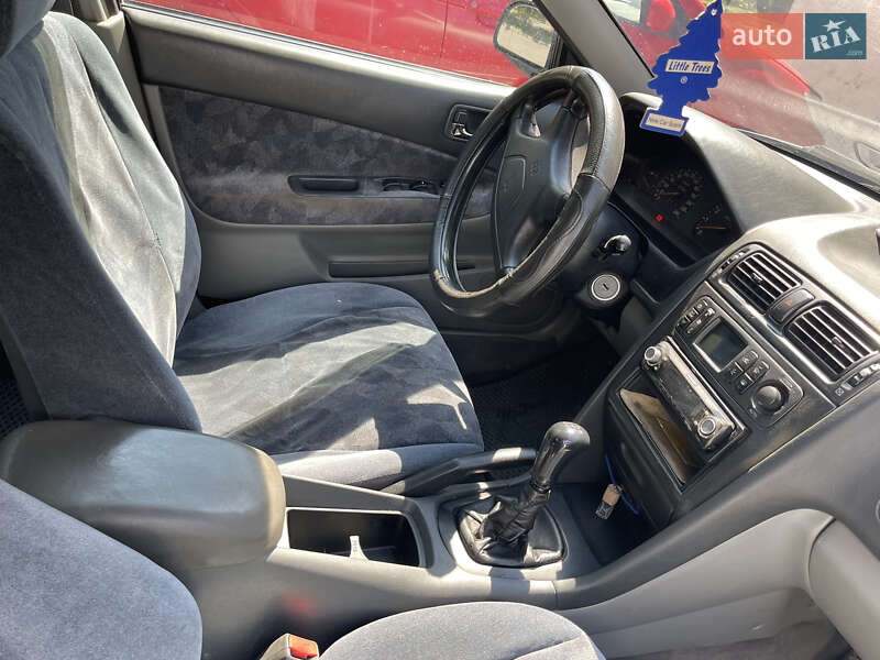 Седан Mitsubishi Galant 1997 в Измаиле