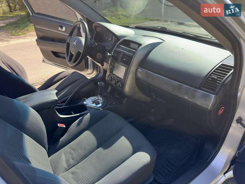 Седан Mitsubishi Galant 2007 в Хмельницком