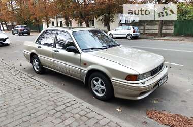 Седан Mitsubishi Galant 1989 в Житомирі