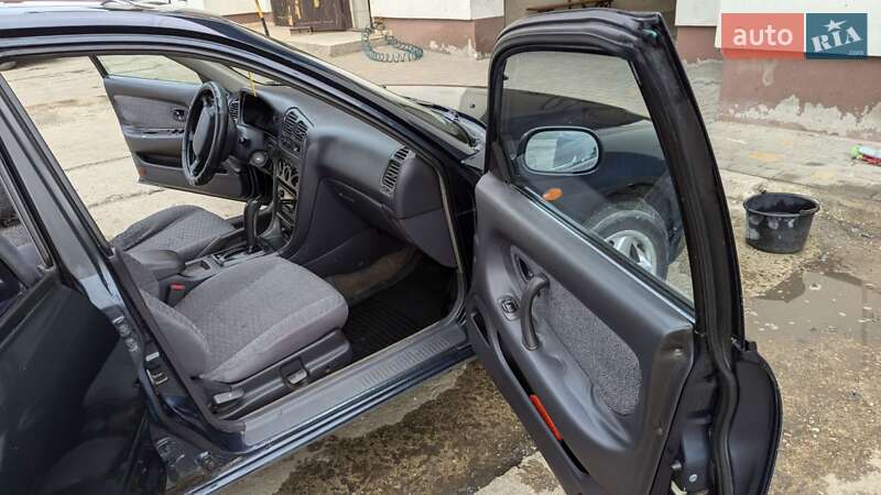Ліфтбек Mitsubishi Galant 1993 в Шумську