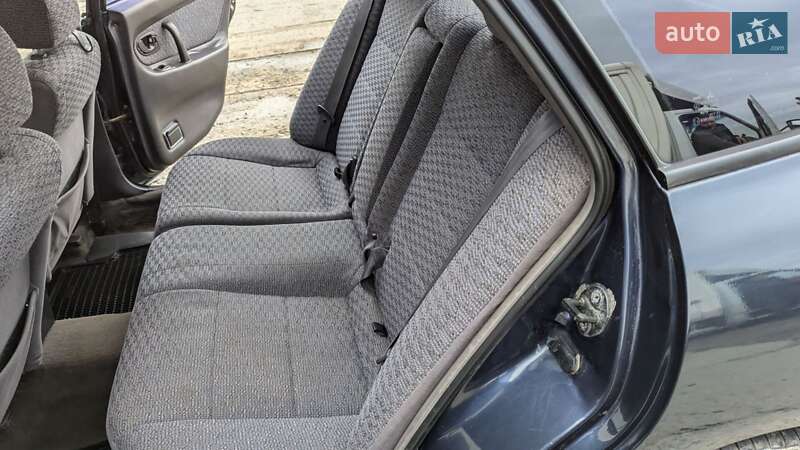 Ліфтбек Mitsubishi Galant 1993 в Шумську