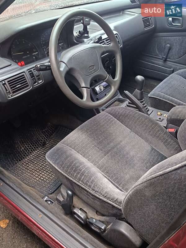 Седан Mitsubishi Galant 1992 в Львове