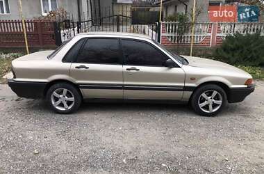 Седан Mitsubishi Galant 1988 в Шепетовке