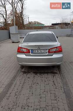 Седан Mitsubishi Galant 2009 в Староконстантинове