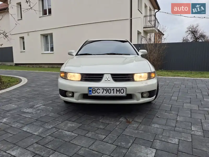 Mitsubishi Galant