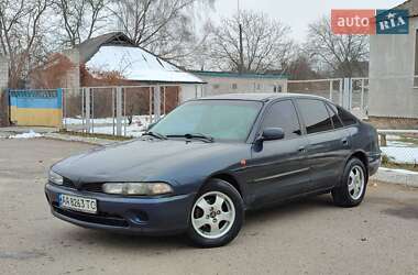 Лифтбек Mitsubishi Galant 1994 в Тараще