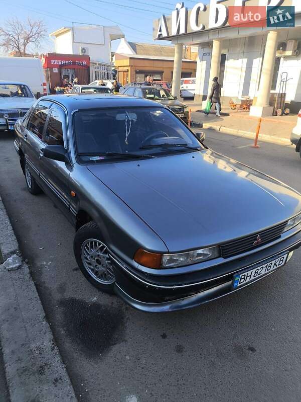 Седан Mitsubishi Galant 1989 в Измаиле фото 2 Седан Mitsubishi Galant 1989 в Измаиле