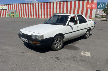 Седан Mitsubishi Galant 1986 в Харькове