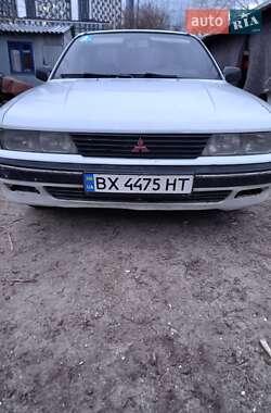 Седан Mitsubishi Galant 1990 в Киеве