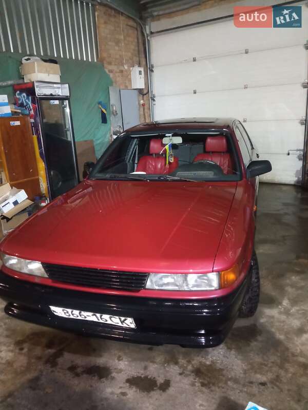 Лифтбек Mitsubishi Galant 1992 в Полтаве
