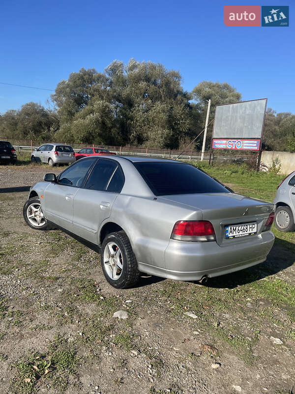 Седан Mitsubishi Galant 1997 в Жидачові
